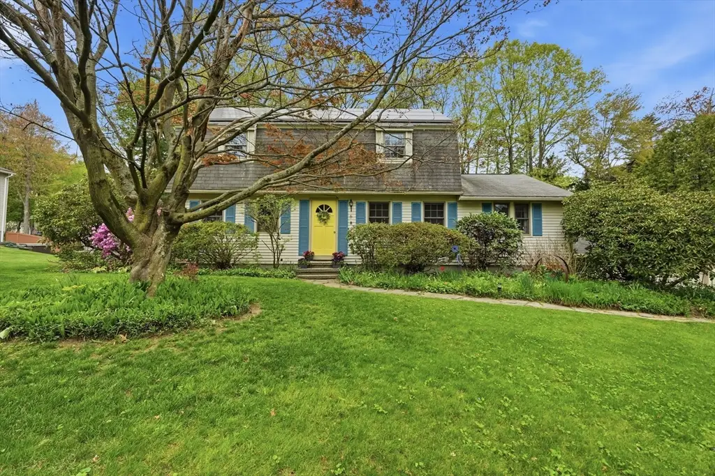 6 Woodlawn Rd, Hadley, MA 01035 - #1