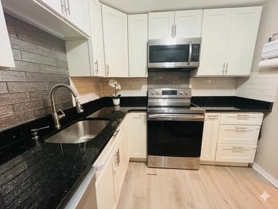 8 Tara Drive #7, Weymouth, MA 02188 - #3