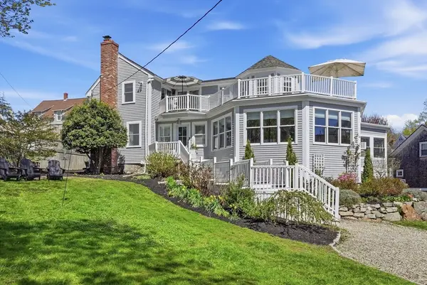 14 Stockbridge St, Cohasset, MA 02025