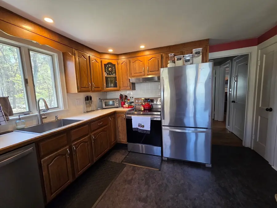 10 Marion St, Wilmington, MA 01887 - #2