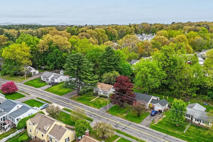 14 Hillside Avenue, South Hadley, MA 01075 - #3
