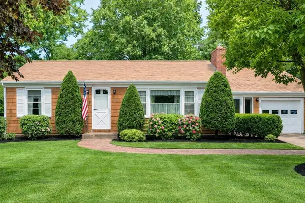 181 Main St, Foxboro, MA 02035