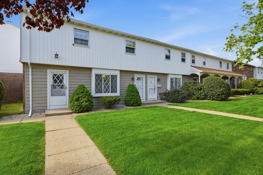 212 Blisswood Village Dr #212, Ludlow, MA 01056 - #2