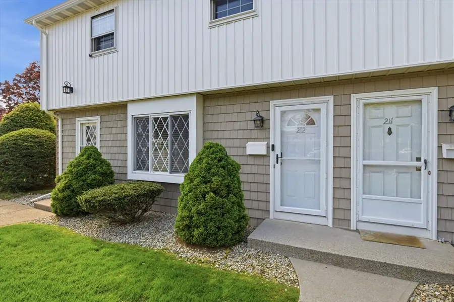 212 Blisswood Village Dr #212, Ludlow, MA 01056 - #3