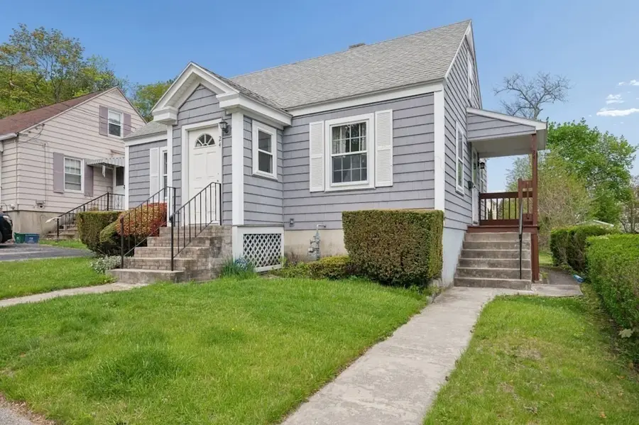 24 Falmouth St, Worcester, MA 01607 - #3