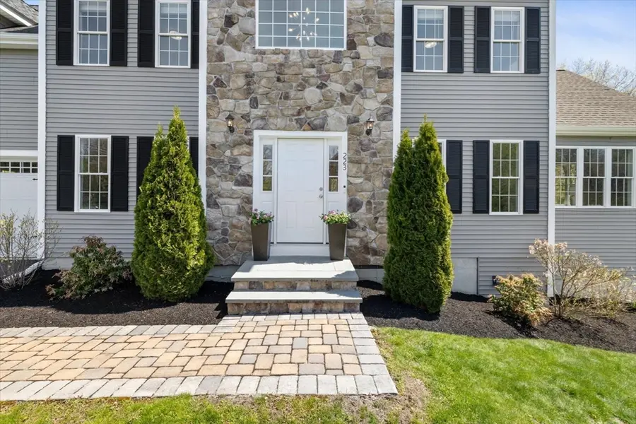 223 Gulf St, Shrewsbury, MA 01545 - #2