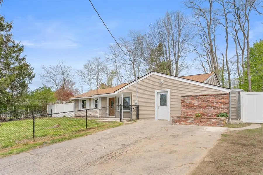 14 Temi Rd, Brockton, MA 02302 - #3