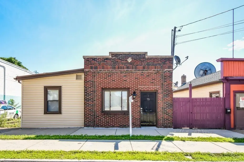 75 Elm, Watertown, MA 02472 - #1