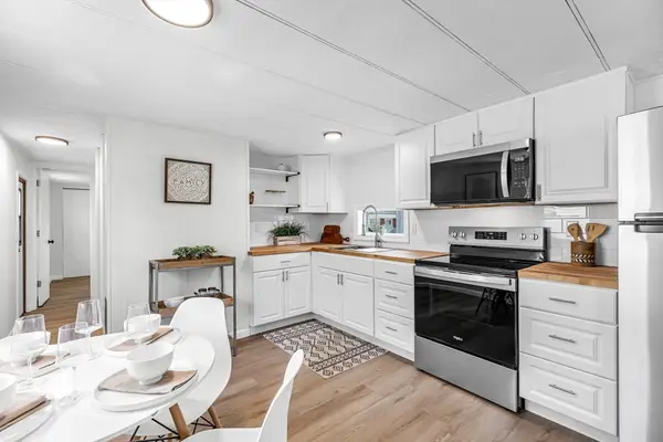 36 Klondike #Ave, Westfield, MA 01085