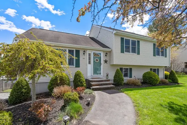 35 Sir Joseph Ct, Taunton, MA 02780