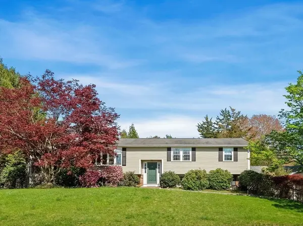 34 Flint Road, Acton, MA 01720