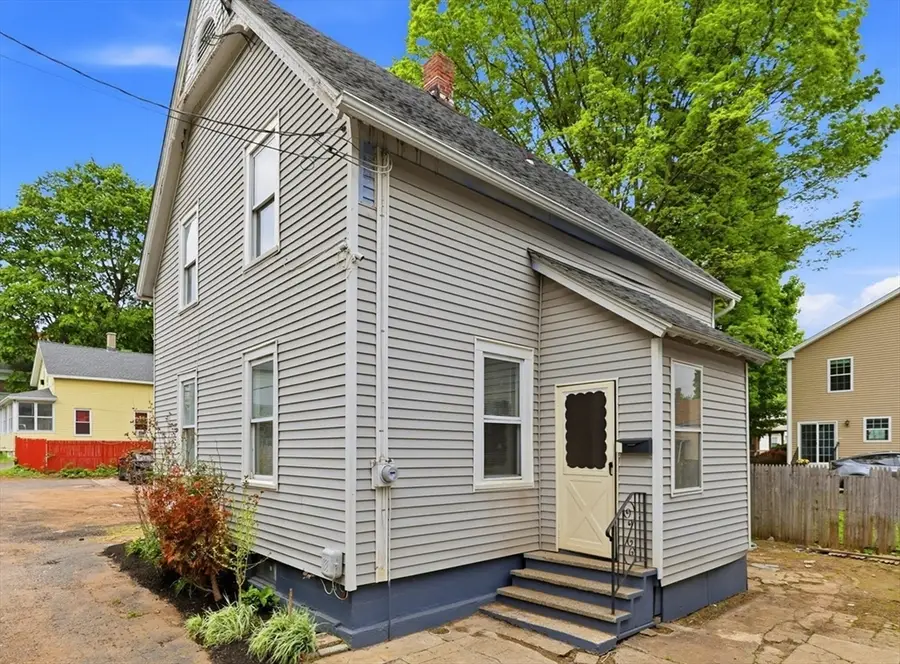9 Owens Pl, Holyoke, MA 01040 - #3