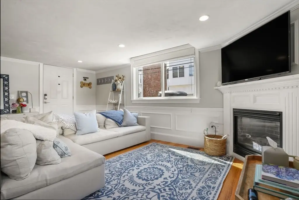 85 F St #1, Boston, MA 02127 - #1