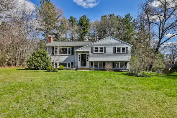 26 Clover Hill Drive, Chelmsford, MA 01824