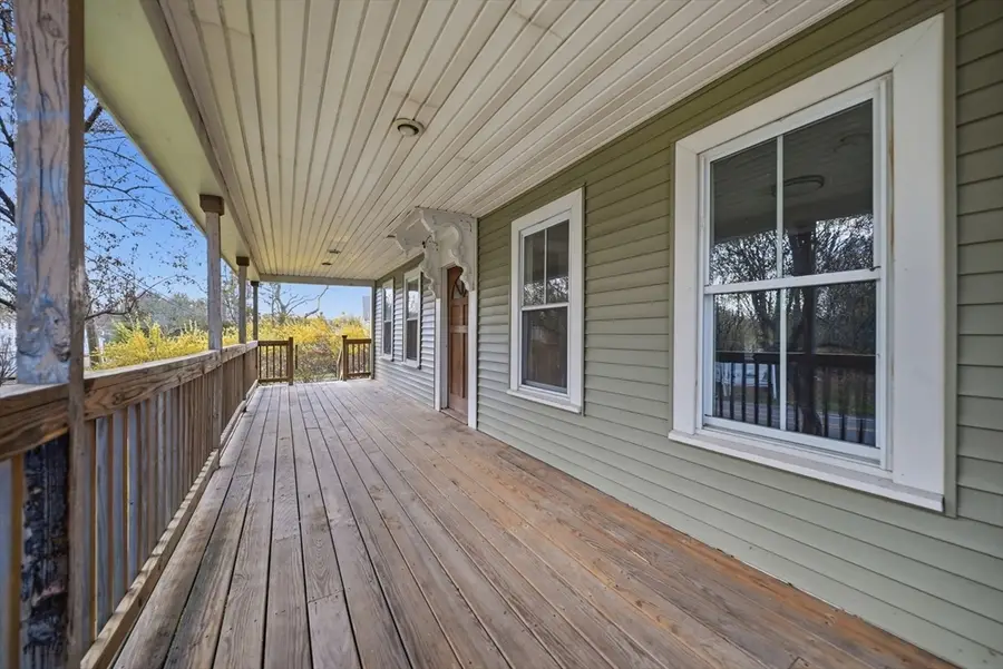 27 Central St, Newbury, MA 01922 - #3