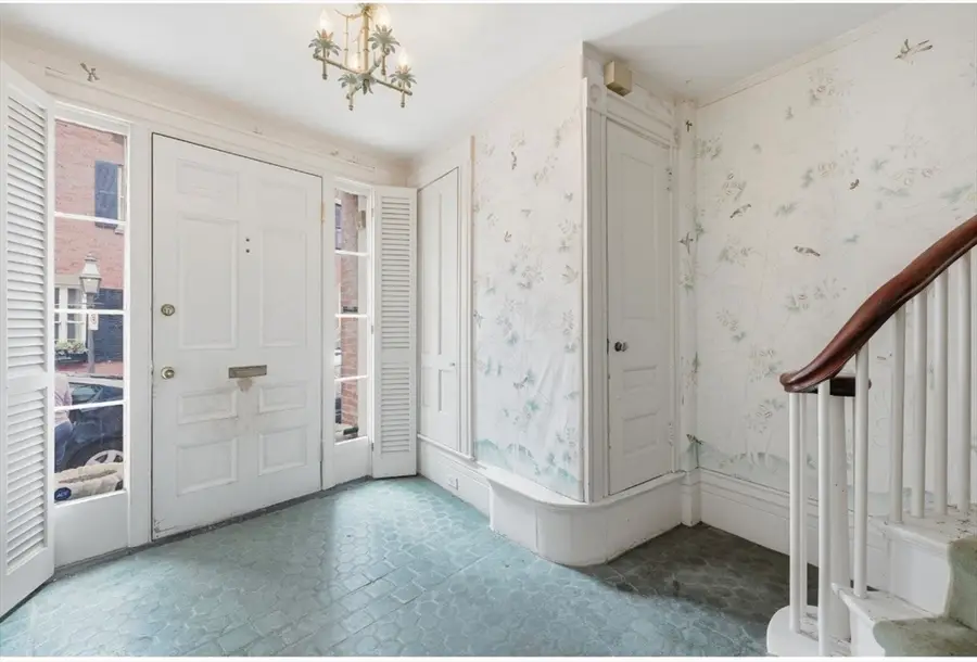 11 West Cedar, Boston, MA 02108 - #2
