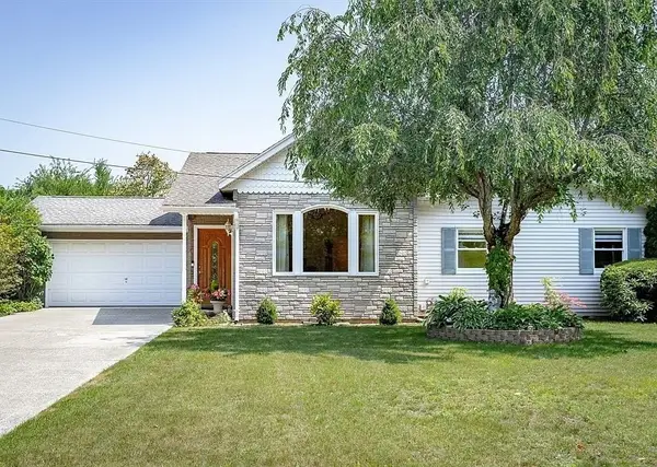 24 Old Feeding Hills Rd, Westfield, MA 01085