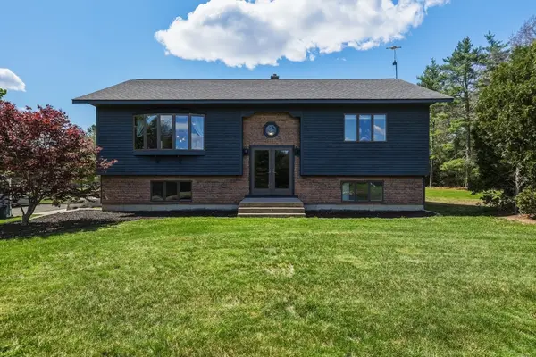 128-R School St, Granby, MA 01033