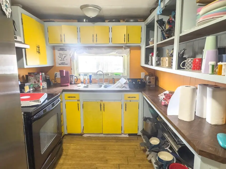 93 Greenwood St, Gardner, MA 01440 - #3