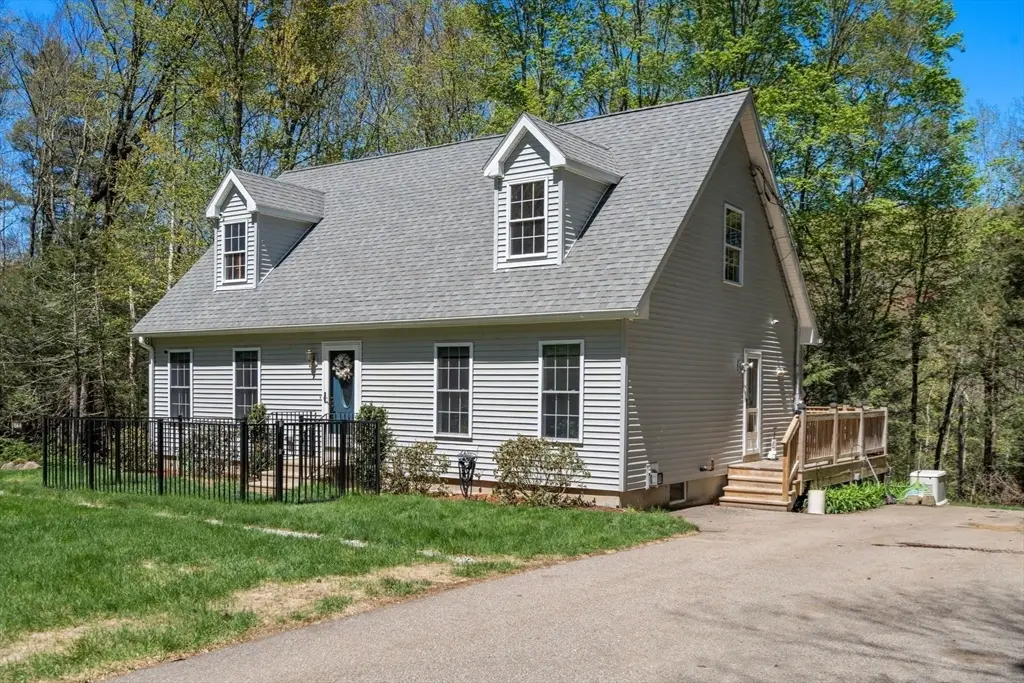 9 Lois Ln, Holland, MA 01521 - #1