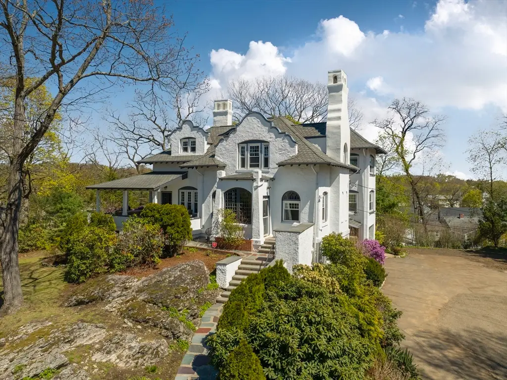 52 Rockledge Rd, Newton, MA 02461 - #1