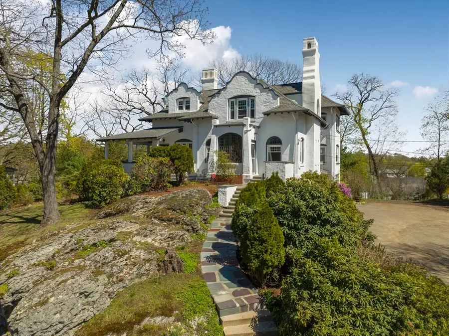 52 Rockledge Rd, Newton, MA 02461 - #2