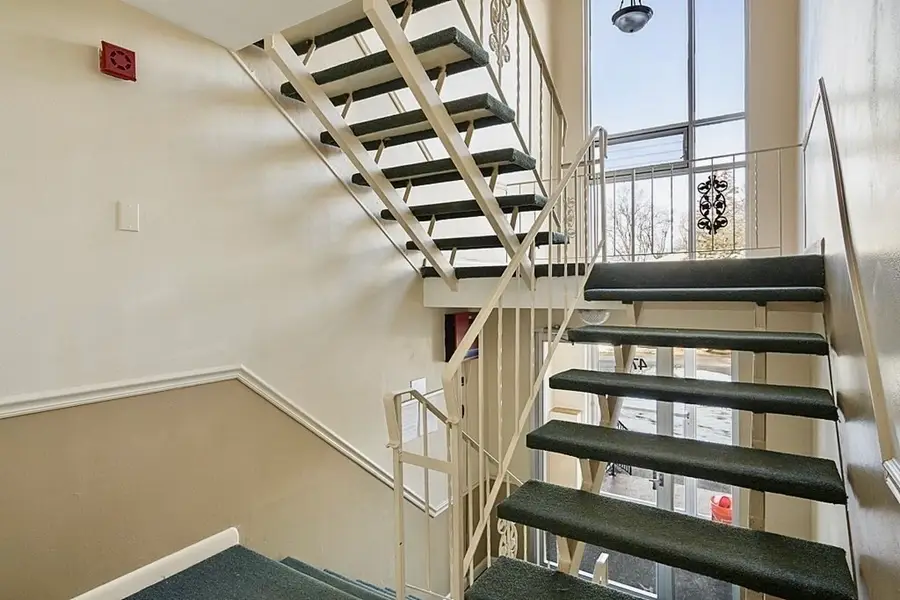 47 Edgelawn Ave #9, North Andover, MA 01845 - #3