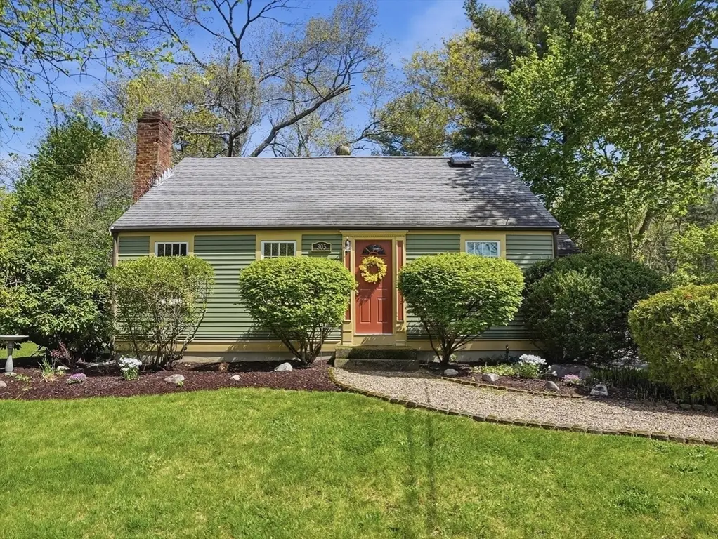 305 Hanover St, Hanover, MA 02339 - #1