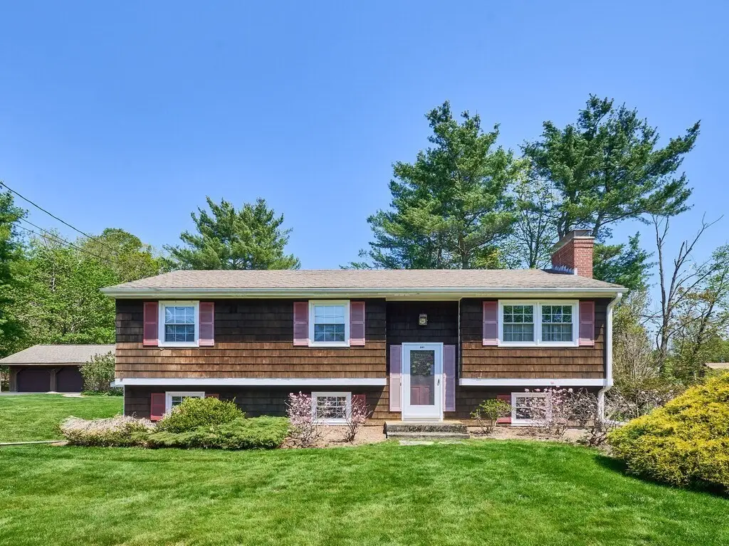 841 Dennison Dr, Southbridge, MA 01550 - #1