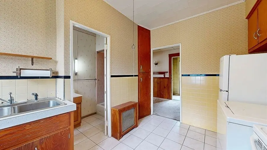 14 Hadwen Rd, Worcester, MA 01602 - #3