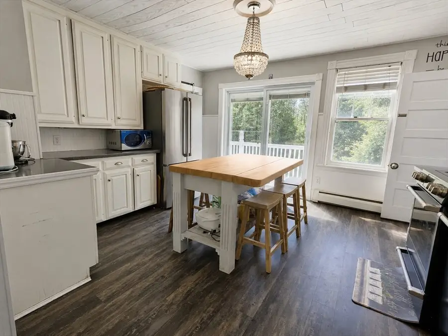 131 Pleasant St, Paxton, MA 01612 - #3