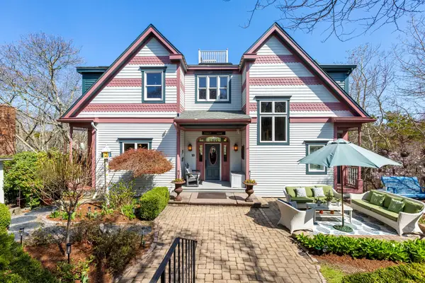 10 Somerset Rd, Provincetown, MA 02657