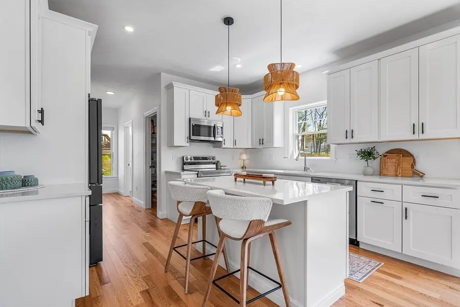93 Mantell Rd, Uxbridge, MA 01569 - #3