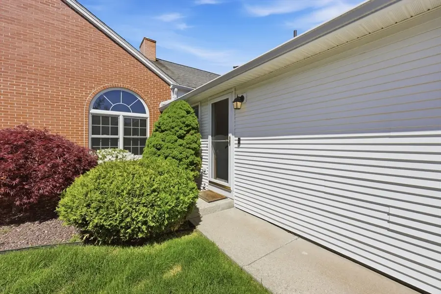 18 Castle Hill Rd #G, Agawam, MA 01001 - #3