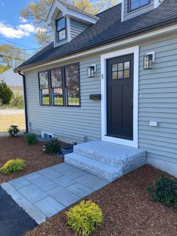 5 Frank Street, North Chelmsford, MA 01863 - #2