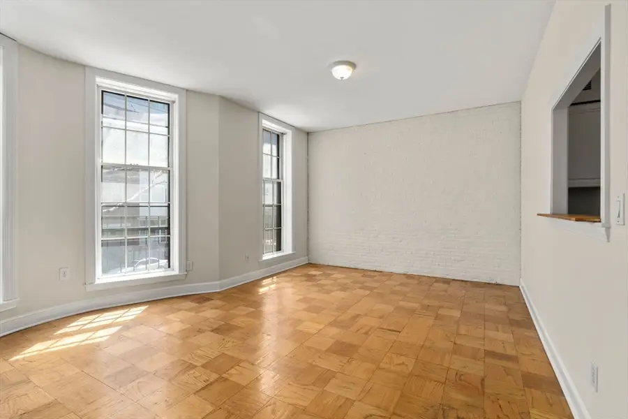 21 Bowdoin #2C, Boston, MA 02114 - #3