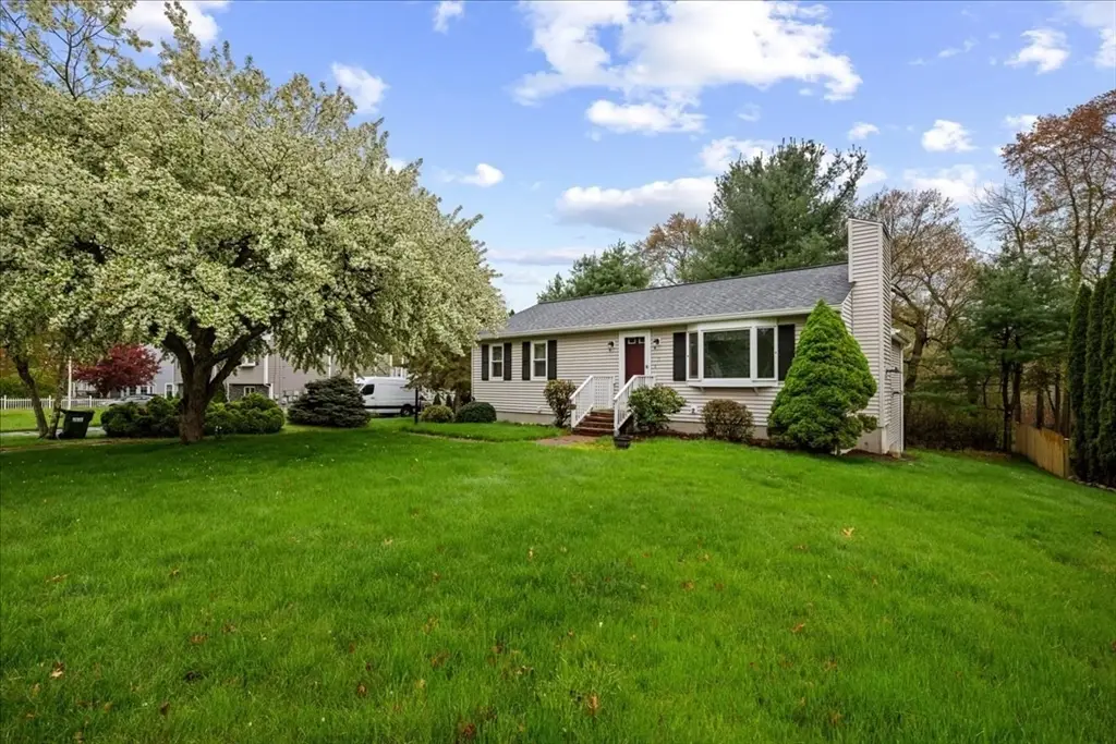 11 Riverside Dr, Webster, MA 01570 - #1