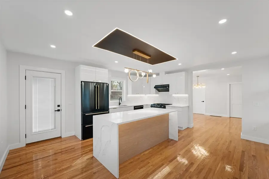 24 Rigby St, Clinton, MA 01510 - #3