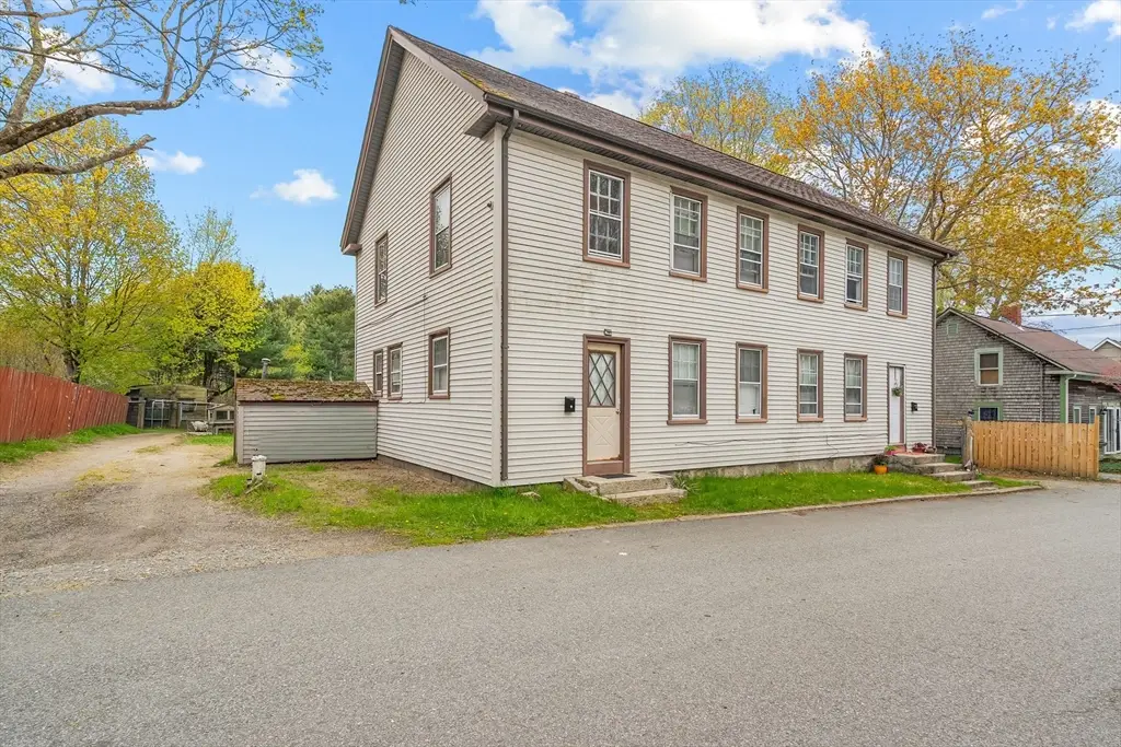 5-7 Beeden Pl, Westport, MA 02790 - #1