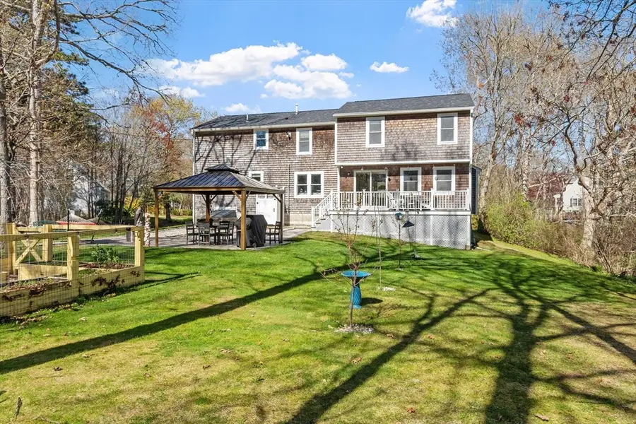 22 Fairfield Dr, Wareham, MA 02571 - #3