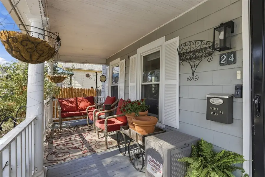 24 Lawrence St, Fitchburg, MA 01420 - #2