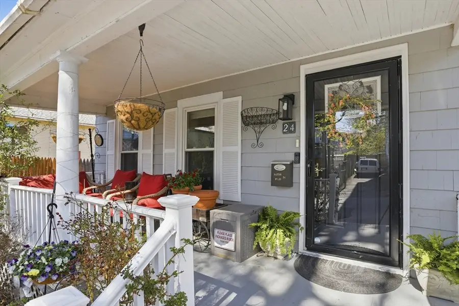 24 Lawrence St, Fitchburg, MA 01420 - #3