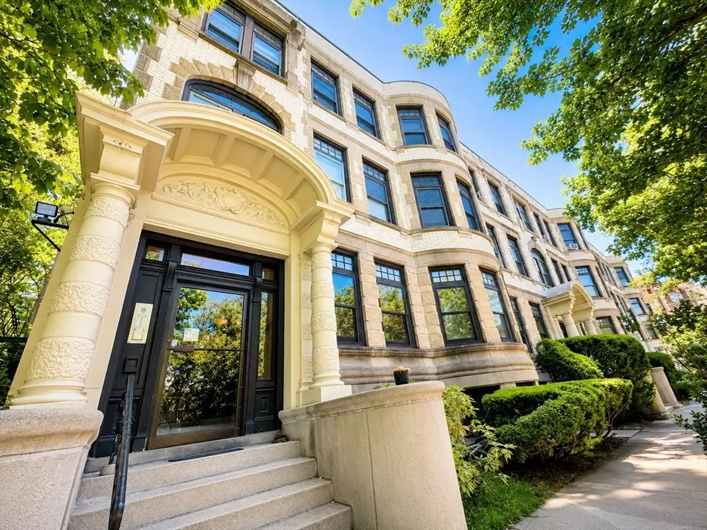 35 Westbourne Ter #2, Brookline, MA 02446 - #1