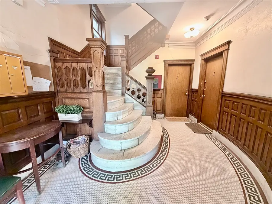 35 Westbourne Ter #2, Brookline, MA 02446 - #2