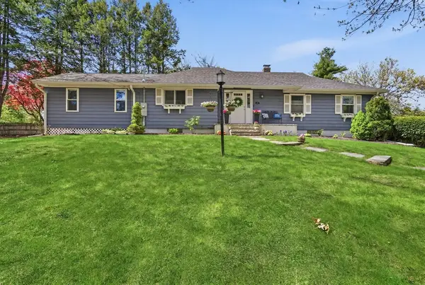 34 Homestead Rd, Lynnfield, MA 01940