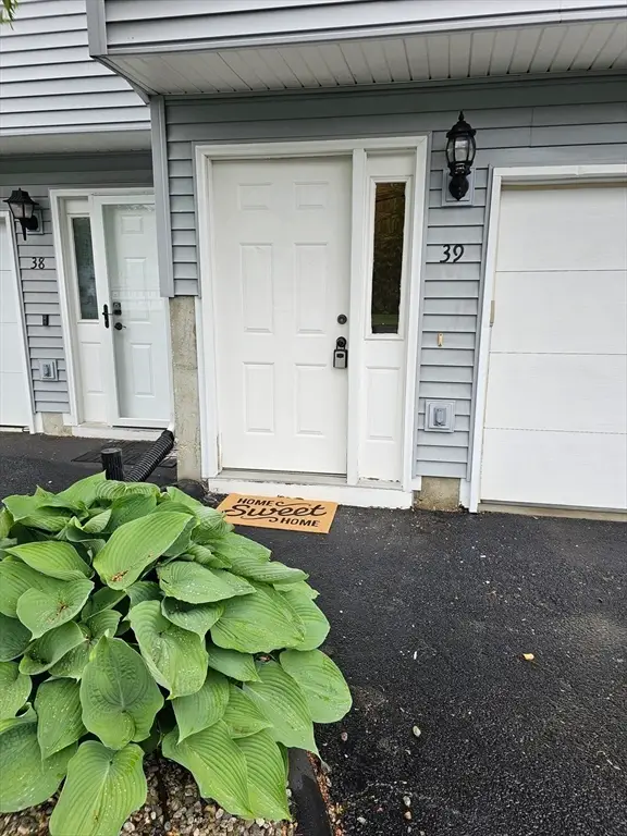 39 Waters Edge #39, Ludlow, MA 01056 - #2