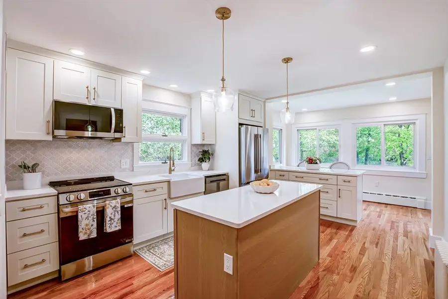 35 Dyer St, Gardner, MA 01440 - #2