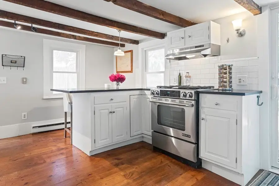 54 Ashland St, Newburyport, MA 01950 - #3