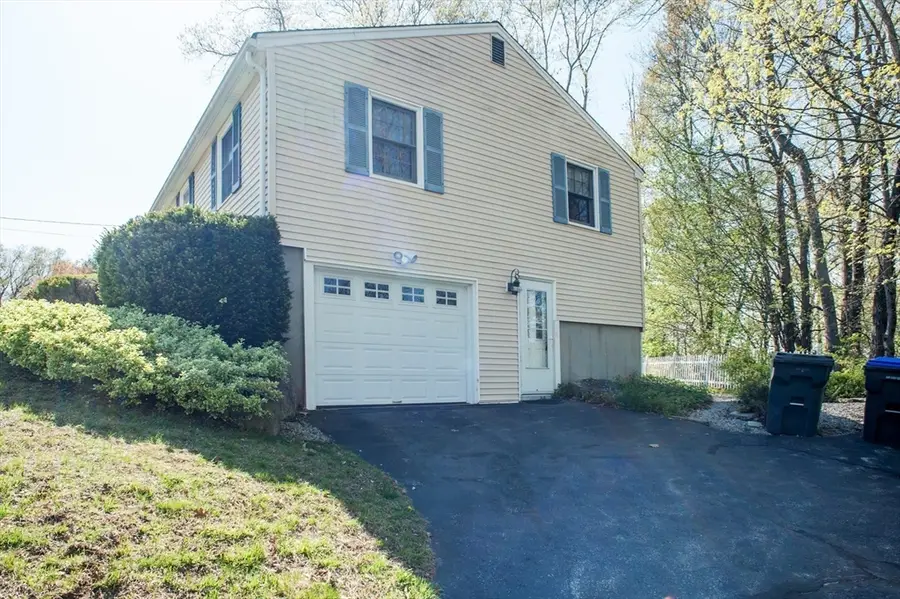 167 Theresa Cir, Northbridge, MA 01588 - #3