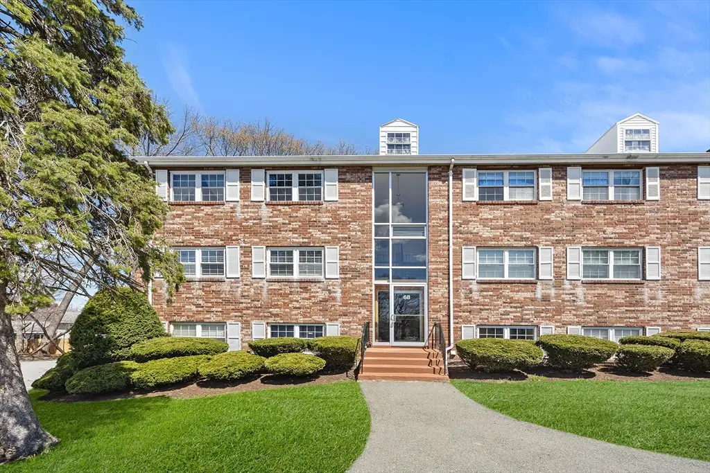 68 Edgelawn Ave #9, North Andover, MA 01845 - #1